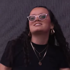 Details Clementine Douglas