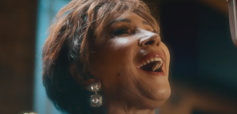 Shirley Bassey trots op Billie Eilish
