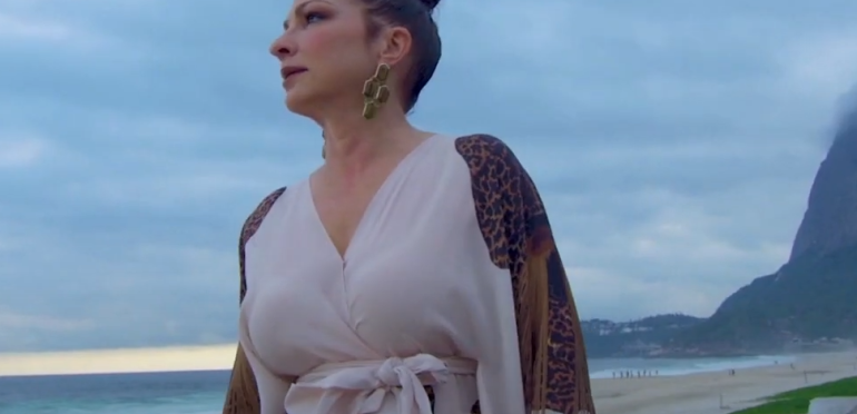 Album viel Gloria Estefan zwaar