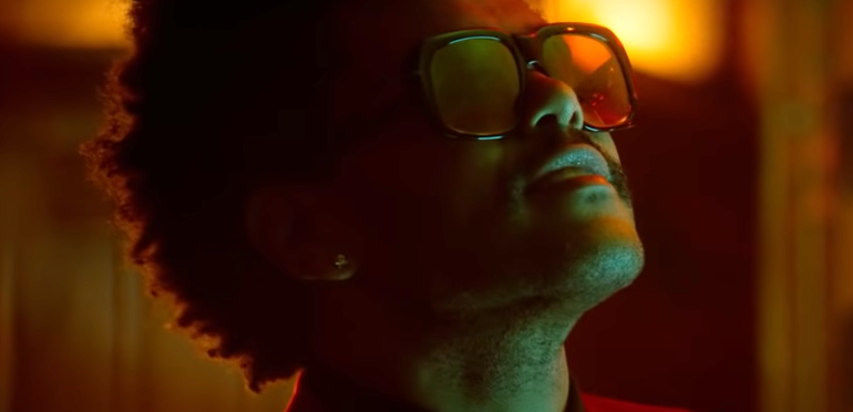 Blinding Lights van The Weeknd is de grootste hit van 2020