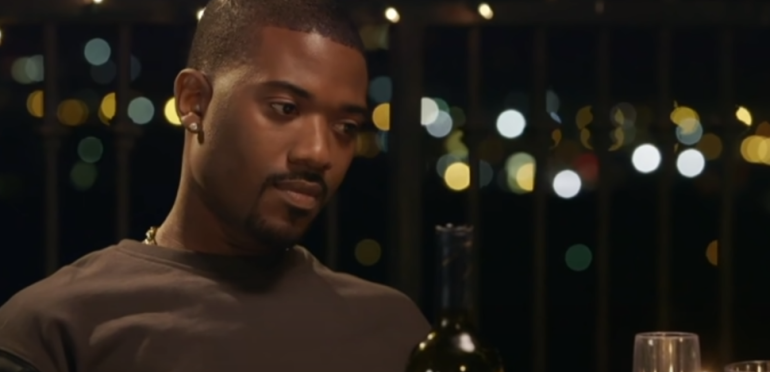 Scheiding Ray J van de baan