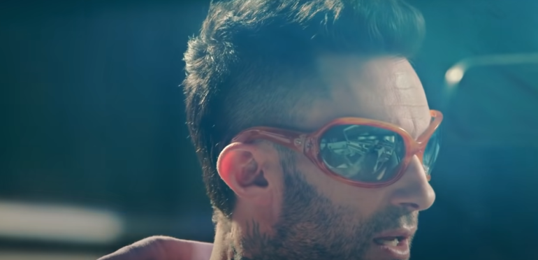 Maroon 5 eert ex-manager