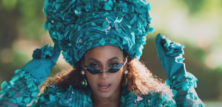 Beyoncé hint op nieuwe muziek