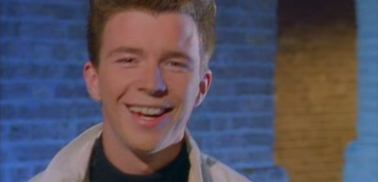 Rick Astley haalt 1 miljard views