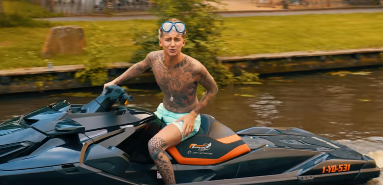 Ik Ga Zwemmen voor vierde week meest gestreamde track