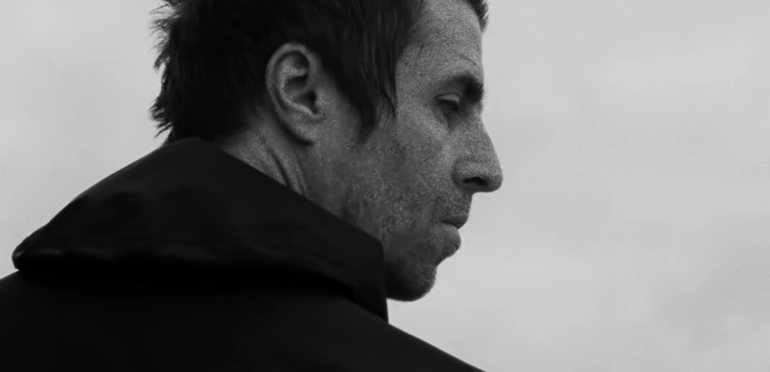 Liam Gallagher gewond na 'val uit helikopter'