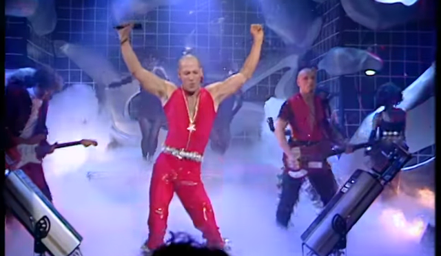Right Said Fred onder vuur