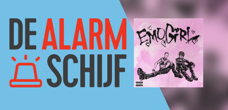 Machine Gun Kelly en Willow grijpen de Alarmschijf