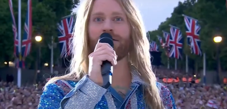Sam Ryder maakt diepe indruk tijdens Queen's Platinum Jubilee Party