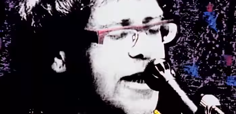 Elton John breekt historisch Top 40-record