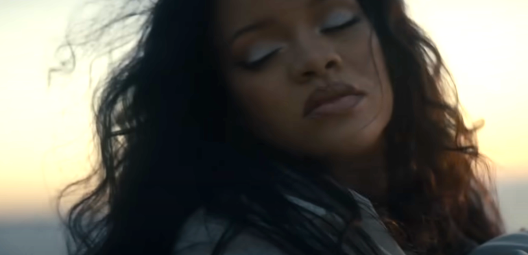 Rihanna stevig in rij zangeressen met de meeste Top 40-hits
