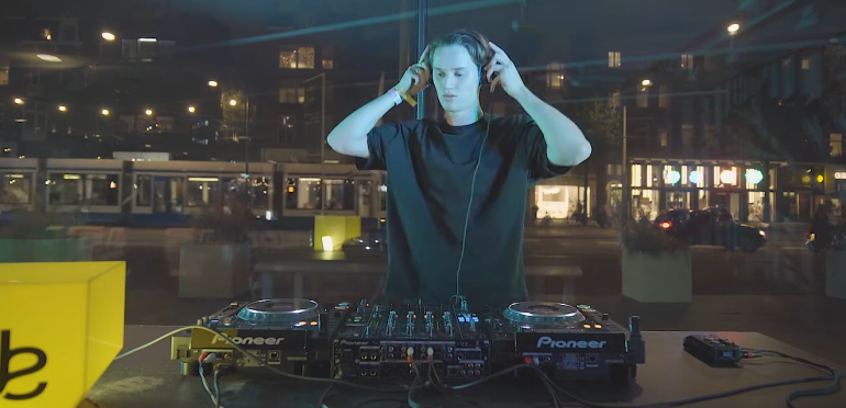 Mau P breekt Tipparaderecord