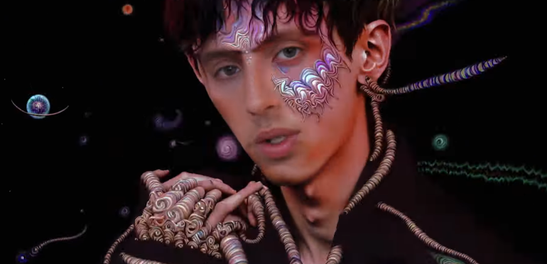 New Releases: Troye Sivan werkt met Pnau