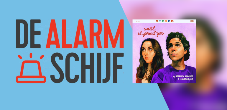 Stephen Sanchez en Em Beihold grijpen de Alarmschijf