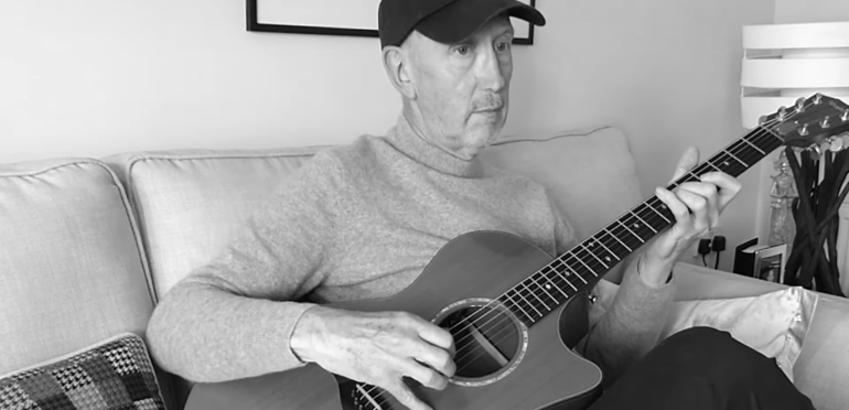 Gitarist Ian Bairnson (69) van Pilot en The Alan Parsons Project overleden