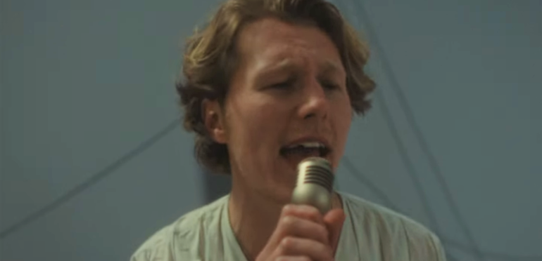 Guusje scoort hit in Vlaanderen met Blijf Nog Even Hier