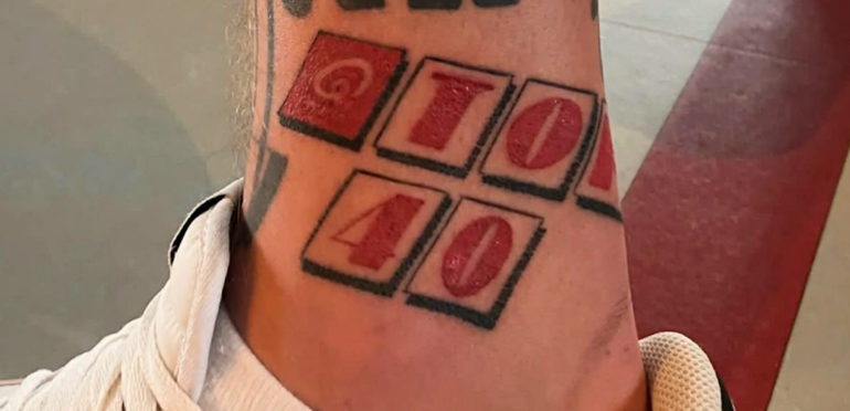 Vandaag: Mart showt zijn Top 40-tattoo