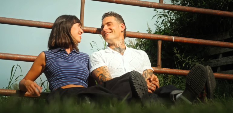 Douwe Bob maakt een uitstapje in het Nederlands