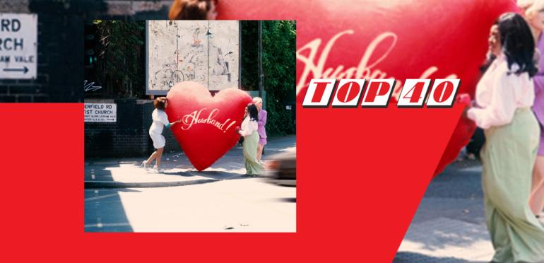 Raye komt het hoogst de Top 40 binnen