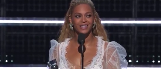 Beyoncé koningin van de MTV Awards