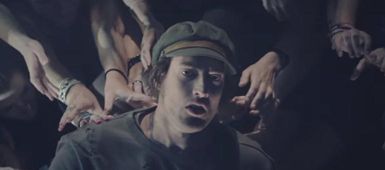 Do I Ever van Kensington heeft een clip