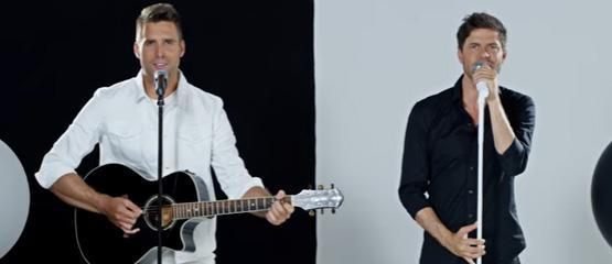 Nick & Simon nemen stokje over