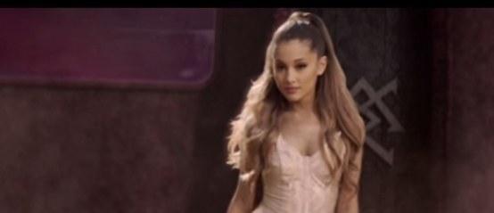 Verliefde Ariana Grande en Mac Miller in clip