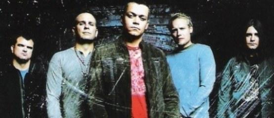 3 Doors Down over Trump-show