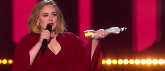 Is Adele dan toch getrouwd?