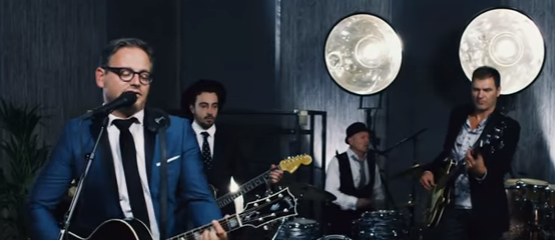 Guus Meeuwis maakt ‘Koningslied’