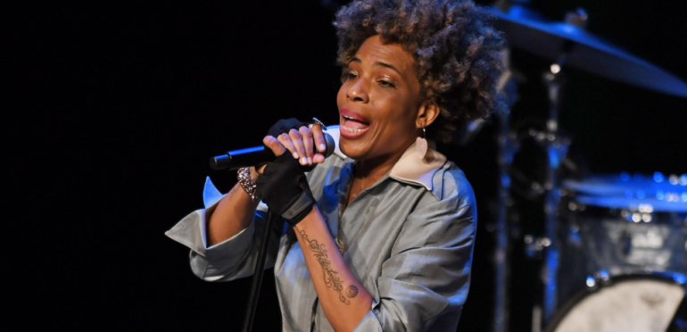 Macy Gray promoot wietgebruik