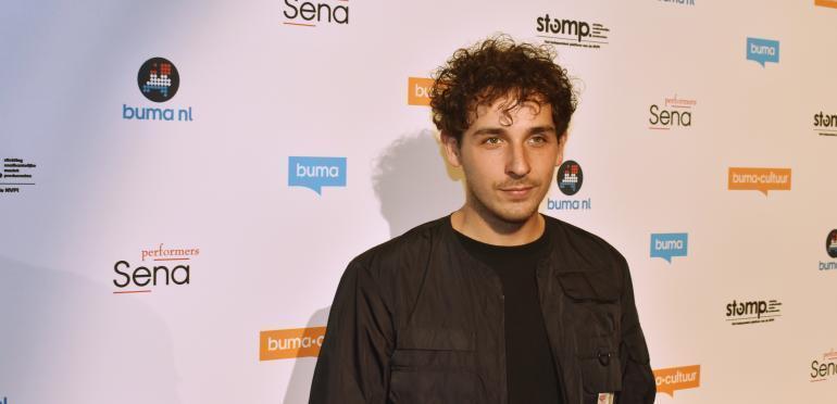 Nielson wint Buma NL Award voor 'Meest Succesvolle Album Pop'