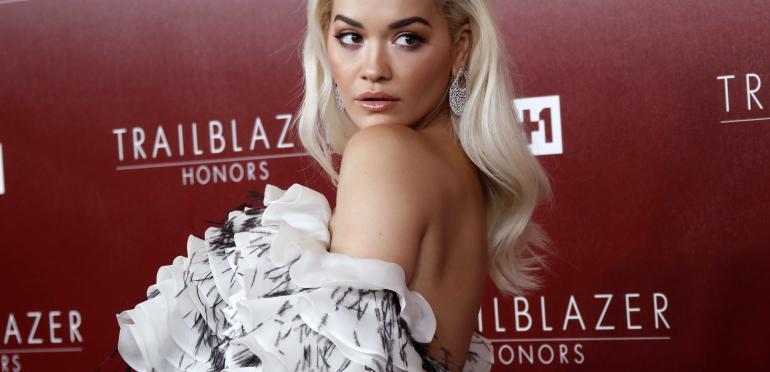 ‘Rita Ora flirtte met veel jongere Brooklyn Beckham’