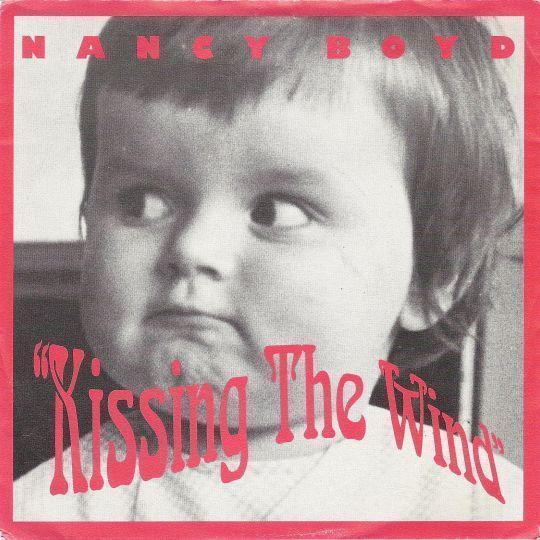 Coverafbeelding Kissing The Wind - Nancy Boyd