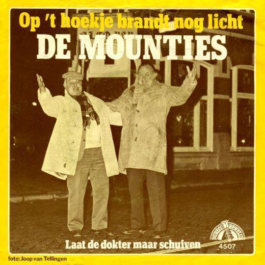 Coverafbeelding Op 'T Hoekje Brandt Nog Licht - De Mounties