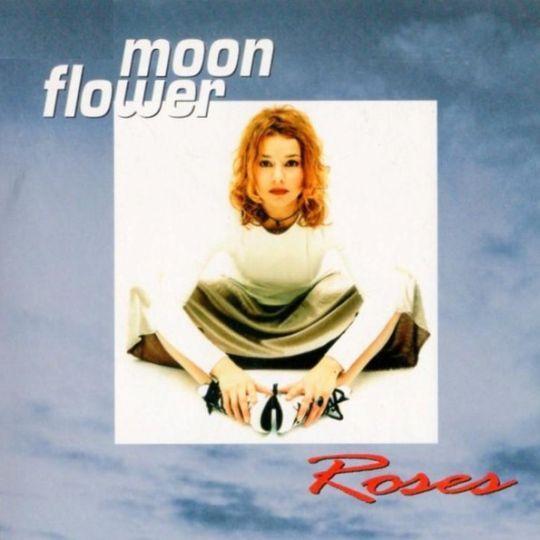 Coverafbeelding Roses - Moonflower
