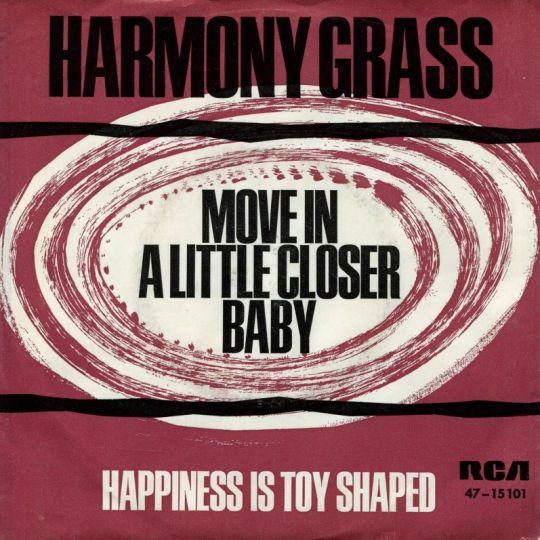 Coverafbeelding Harmony Grass - Move In A Little Closer Baby