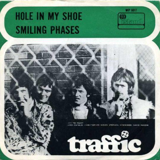 Coverafbeelding Hole In My Shoe - Traffic