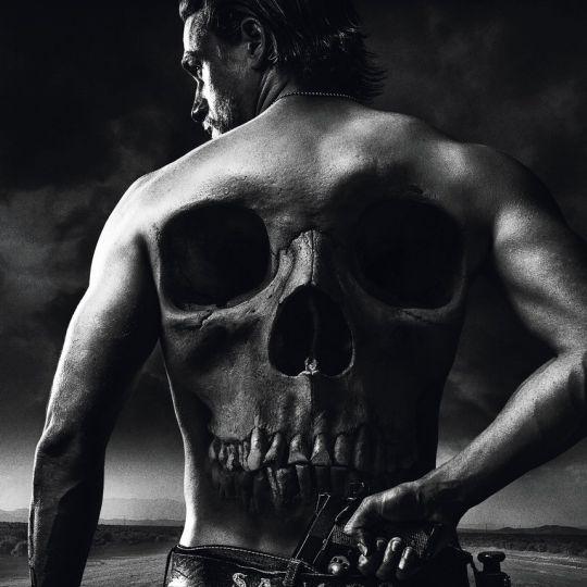 Coverafbeelding charlie hunnam, mark boone junior e.a. - sons of anarchy - seizoen 7