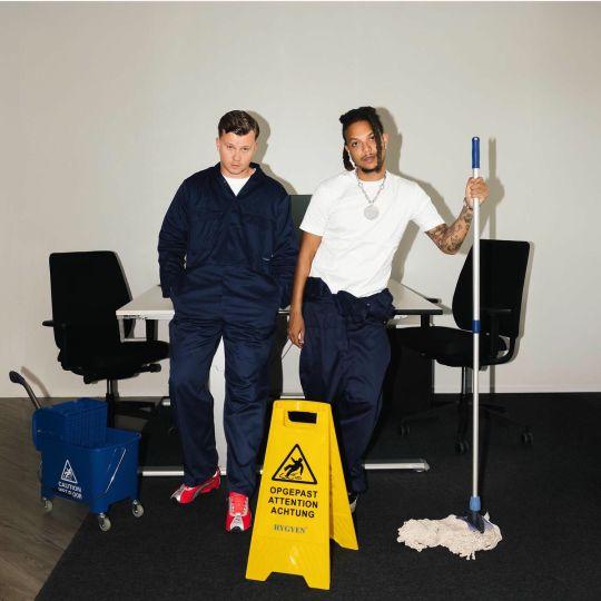 Coverafbeelding Nonchalant - Russo & Ronnie Flex