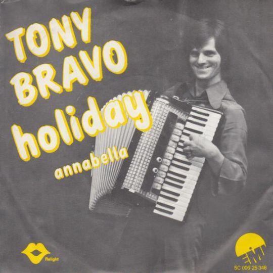 Coverafbeelding Tony Bravo - Holiday